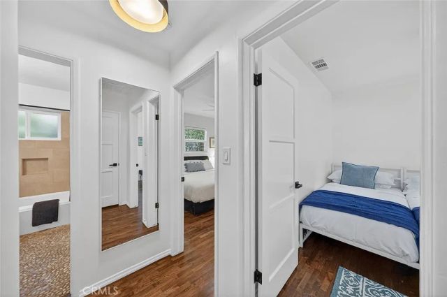 218 Venice Way, Venice, CA 90291