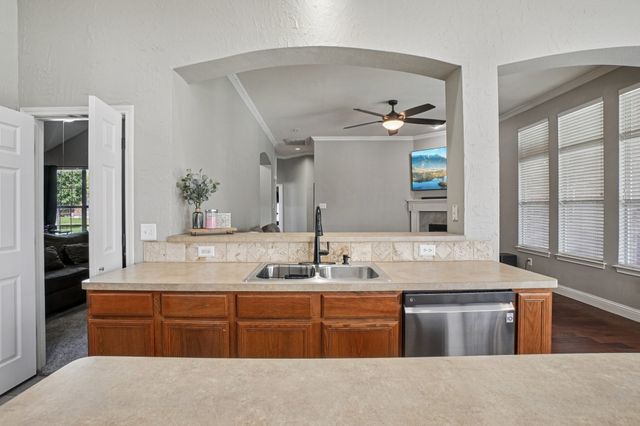 103 Falls Court, Red Oak, TX 75154