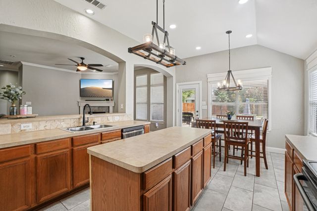 103 Falls Court, Red Oak, TX 75154