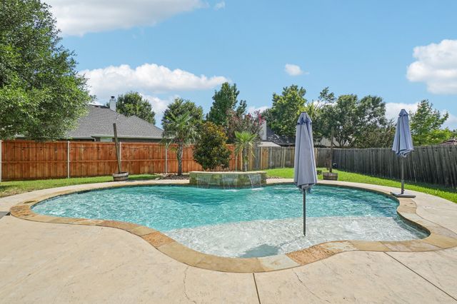 103 Falls Court, Red Oak, TX 75154