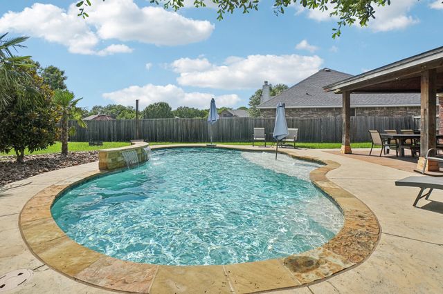 103 Falls Court, Red Oak, TX 75154