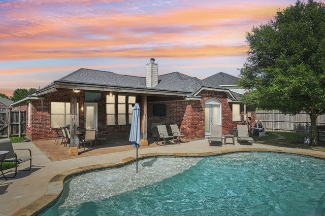 103 Falls Court, Red Oak, TX 75154