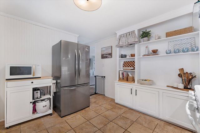19 Monadnock Street, Nashua, NH 03064