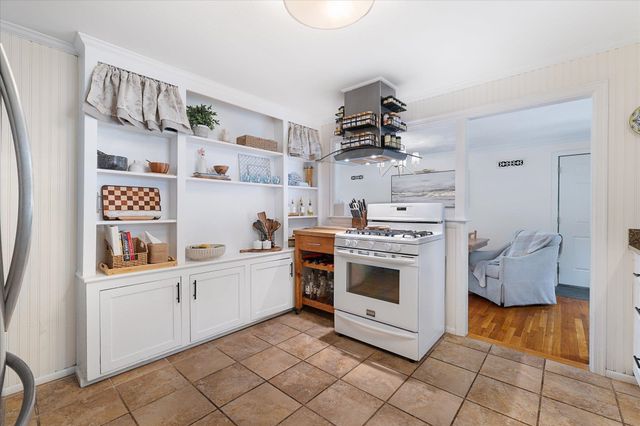 19 Monadnock Street, Nashua, NH 03064