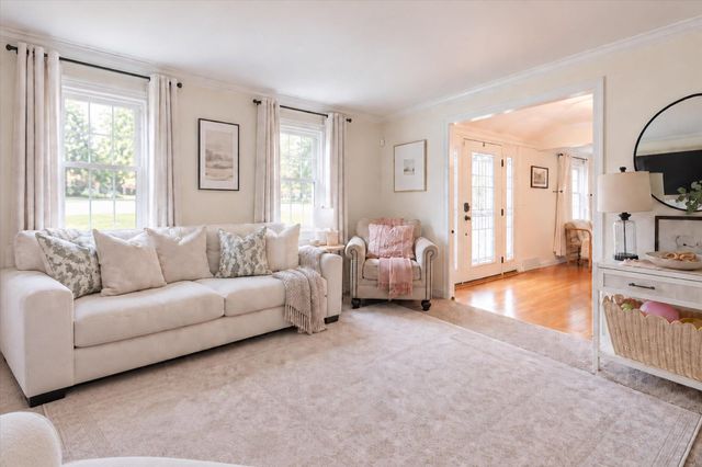 19 Monadnock Street, Nashua, NH 03064