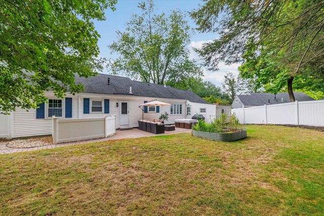 19 Monadnock Street, Nashua, NH 03064