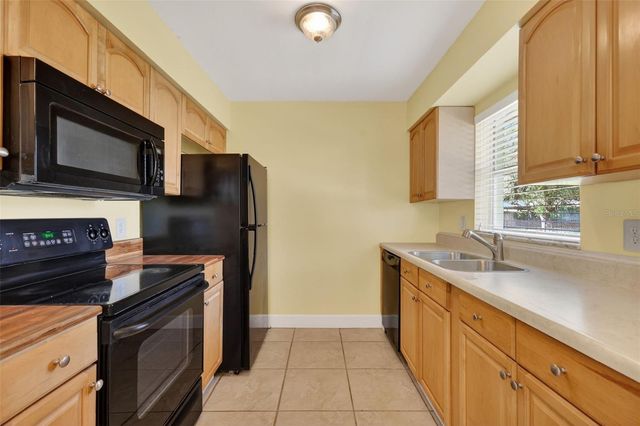 610 PALMETTO DRIVE, Mascotte, FL 34753