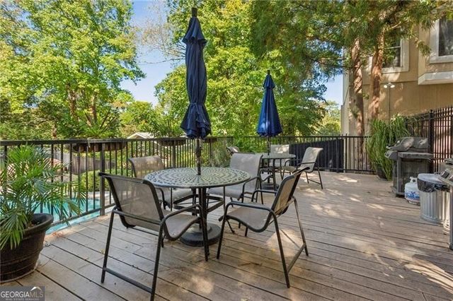 1 Biscayne Drive NW PH6, Atlanta, GA 30309