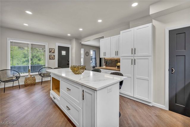 1423 Kenilworth Avenue, Cleveland, OH 44113