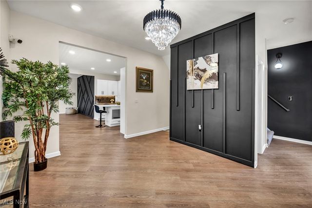 1423 Kenilworth Avenue, Cleveland, OH 44113