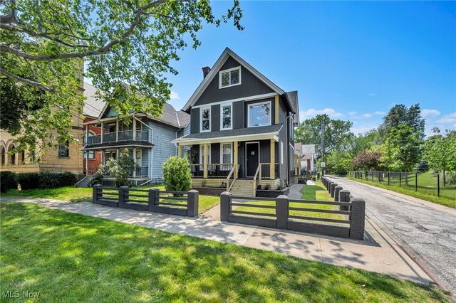 1423 Kenilworth Avenue, Cleveland, OH 44113