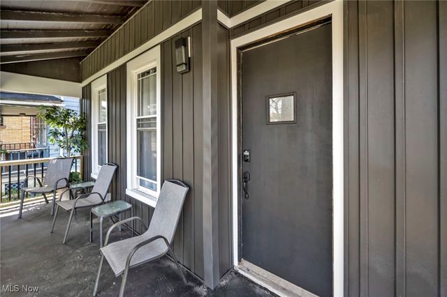 1423 Kenilworth Avenue, Cleveland, OH 44113