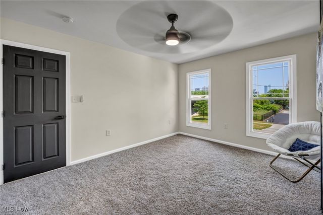 1423 Kenilworth Avenue, Cleveland, OH 44113