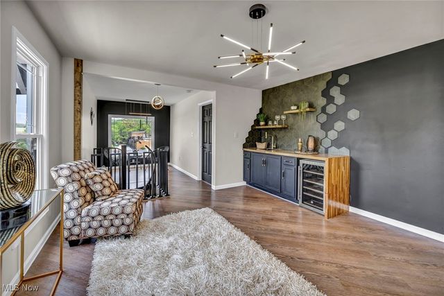 1423 Kenilworth Avenue, Cleveland, OH 44113