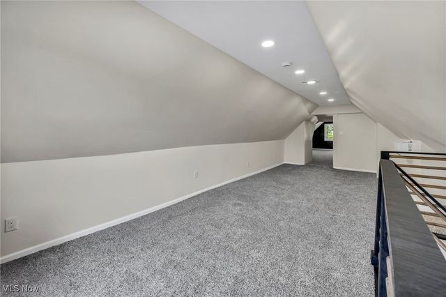 1423 Kenilworth Avenue, Cleveland, OH 44113