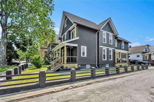 1423 Kenilworth Avenue, Cleveland, OH 44113