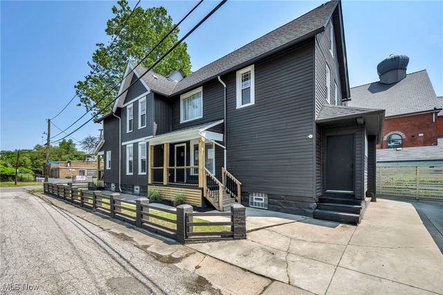 1423 Kenilworth Avenue, Cleveland, OH 44113