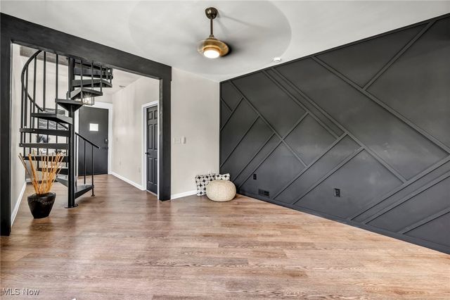 1423 Kenilworth Avenue, Cleveland, OH 44113