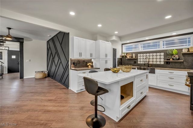 1423 Kenilworth Avenue, Cleveland, OH 44113