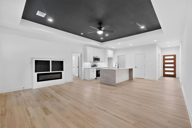 190 Molokini DR, Bastrop, TX 78602