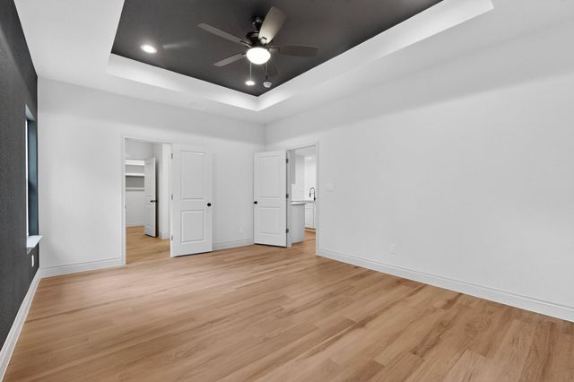 190 Molokini DR, Bastrop, TX 78602