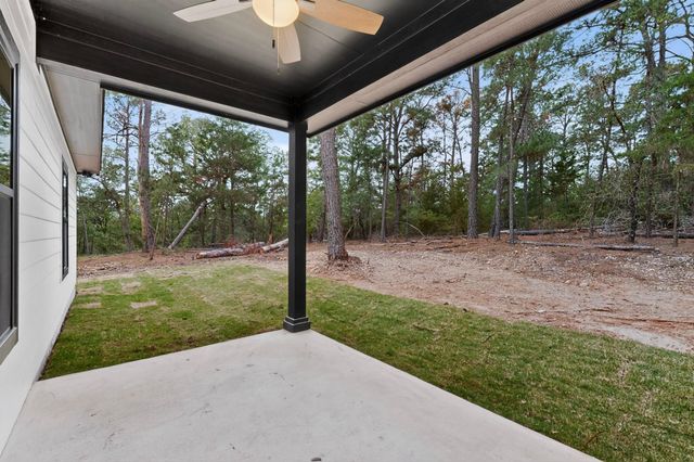 190 Molokini DR, Bastrop, TX 78602