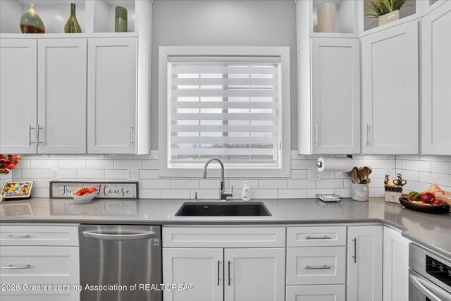 5384 Van Atta Road, Haslett, MI 48840