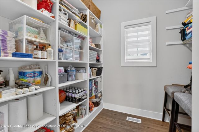 5384 Van Atta Road, Haslett, MI 48840