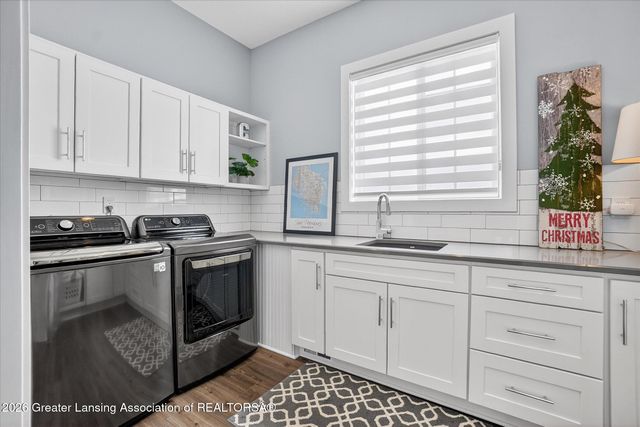 5384 Van Atta Road, Haslett, MI 48840