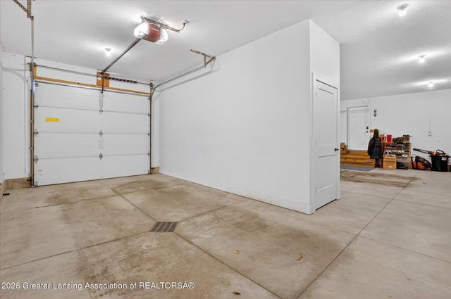 5384 Van Atta Road, Haslett, MI 48840