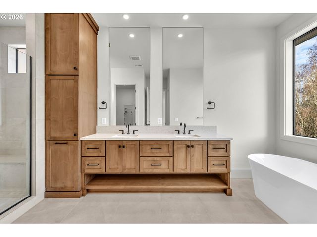 15008 Nw 13TH Ave, Vancouver, WA 98685