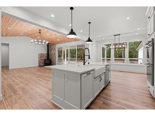 15008 Nw 13TH Ave, Vancouver, WA 98685