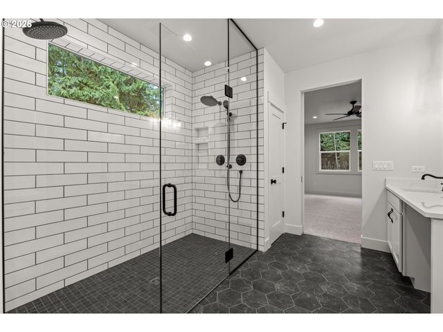 15008 Nw 13TH Ave, Vancouver, WA 98685