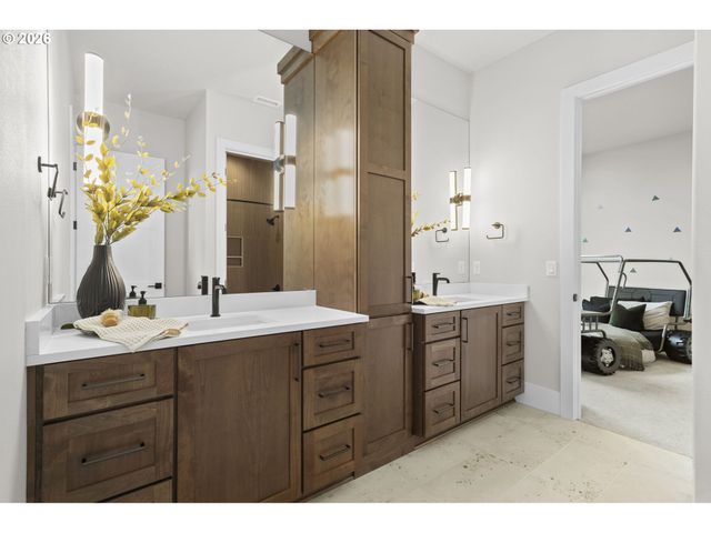 15008 Nw 13TH Ave, Vancouver, WA 98685