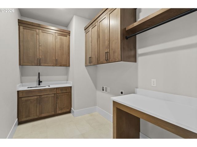 15008 Nw 13TH Ave, Vancouver, WA 98685
