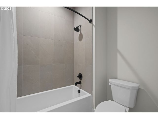 15008 Nw 13TH Ave, Vancouver, WA 98685