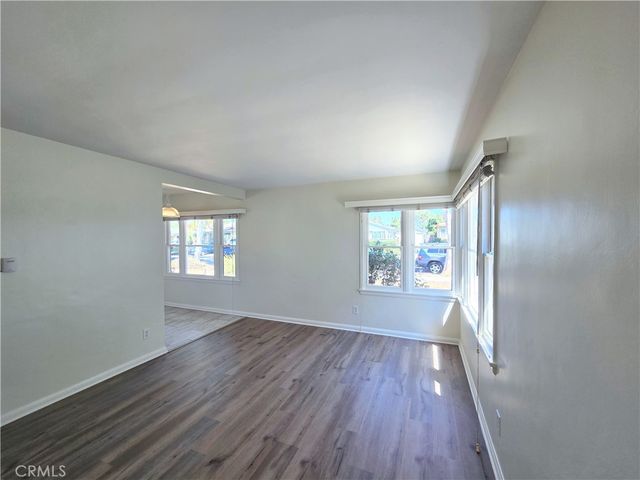 3223 Lemon Avenue, Signal Hill, CA 90755