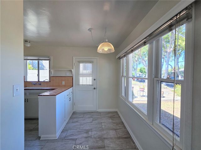3223 Lemon Avenue, Signal Hill, CA 90755