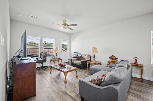 107 Resilient Gale Court, Magnolia, TX 77354