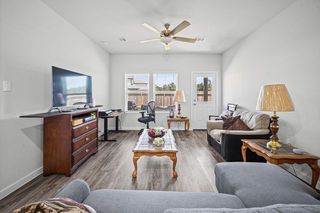 107 Resilient Gale Court, Magnolia, TX 77354