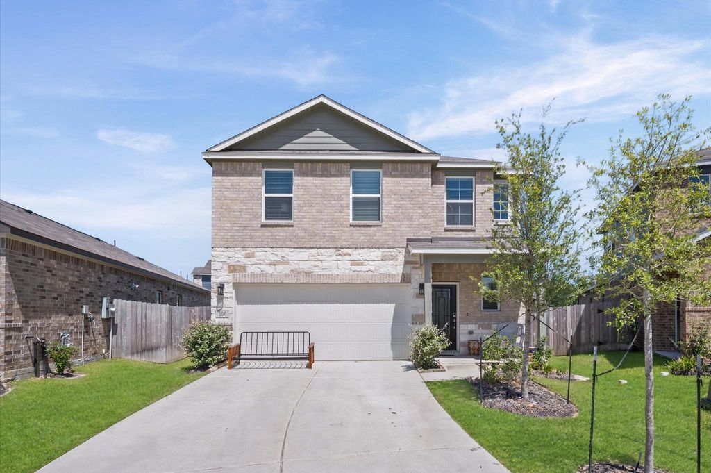 107 Resilient Gale Court, Magnolia, TX 77354
