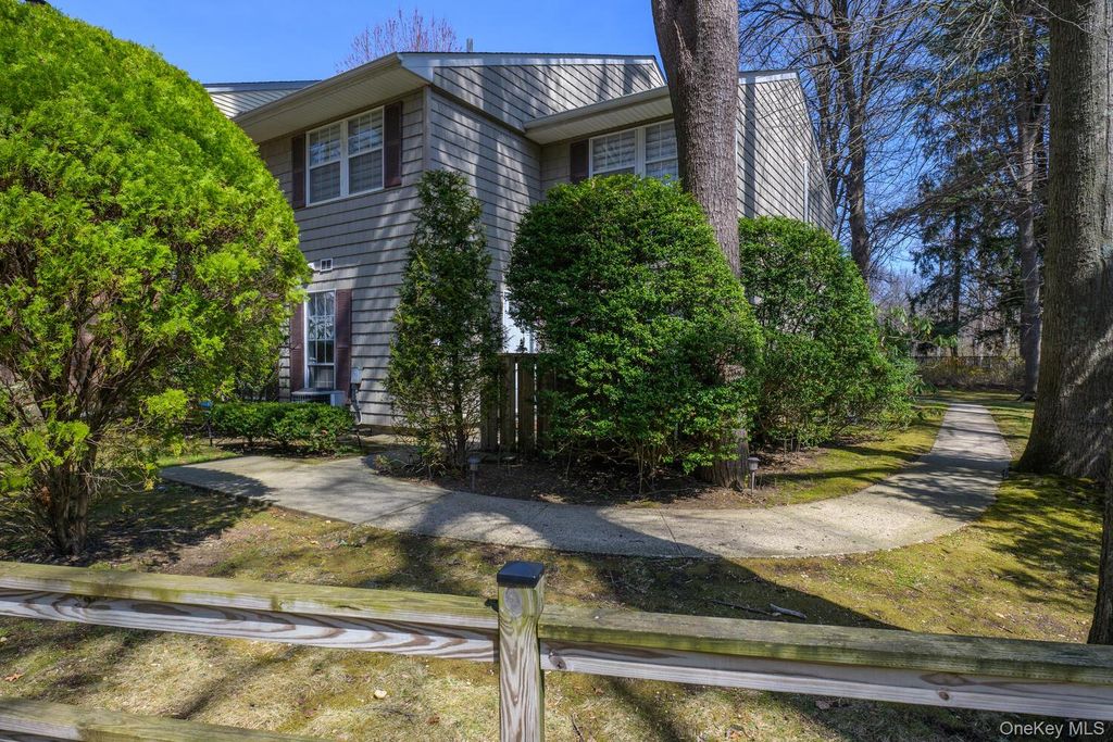2 Woodtree Drive, Woodbury, NY 11797 — exterior
