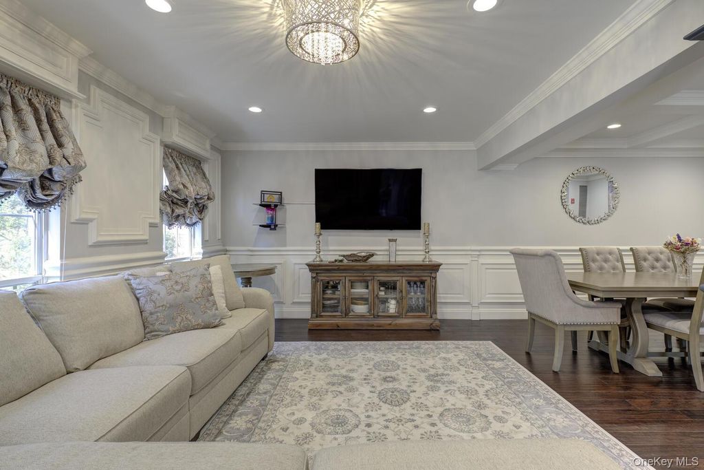 2 Woodtree Drive, Woodbury, NY 11797 — photo 5