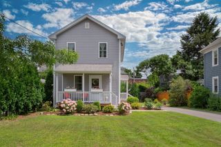 11 Orchard Street, Northampton, MA 01060