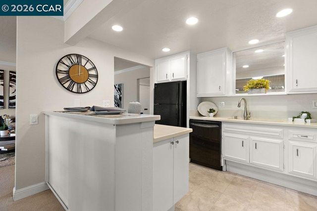 3341 Tice Creek Dr 5, Walnut Creek, CA 94595