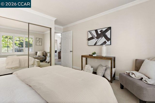 3341 Tice Creek Dr 5, Walnut Creek, CA 94595