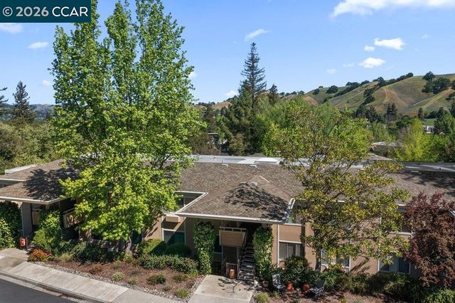 3341 Tice Creek Dr 5, Walnut Creek, CA 94595