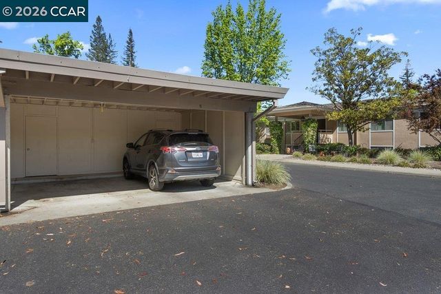 3341 Tice Creek Dr 5, Walnut Creek, CA 94595