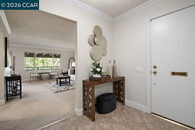 3341 Tice Creek Dr 5, Walnut Creek, CA 94595