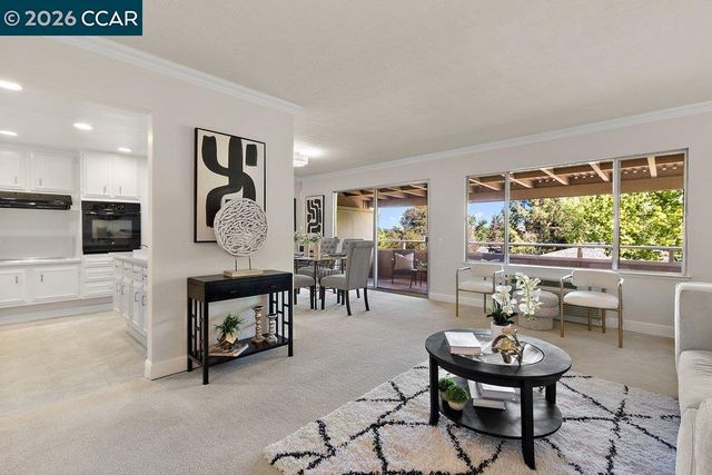 3341 Tice Creek Dr 5, Walnut Creek, CA 94595